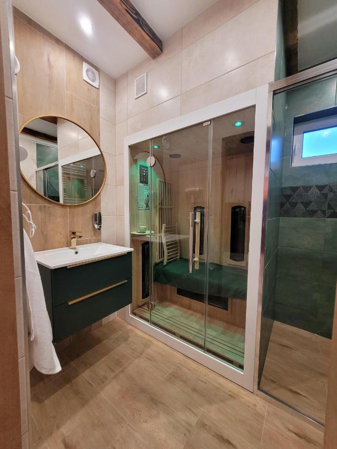 Urocza Kryjowka Ze Spa Lesko Esterno foto