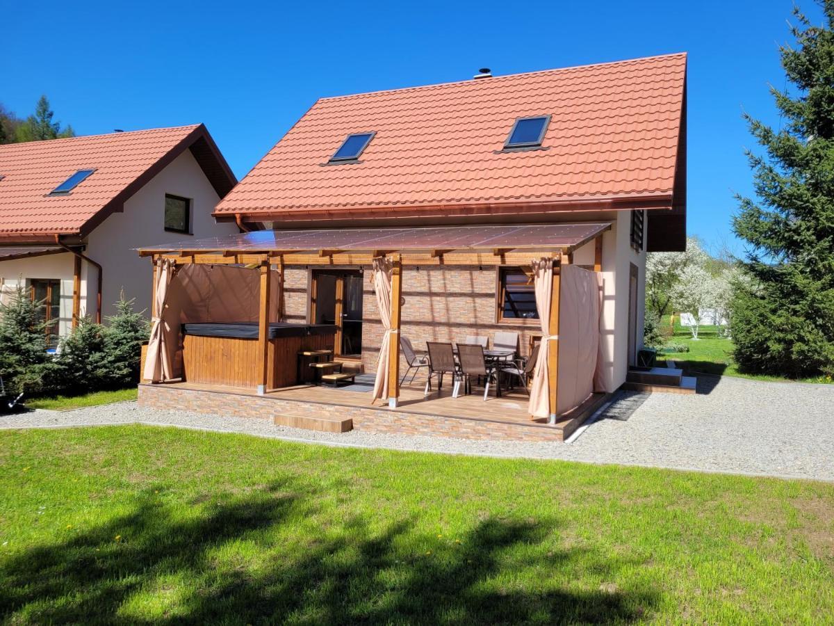 Urocza Kryjowka Ze Spa Lesko Esterno foto